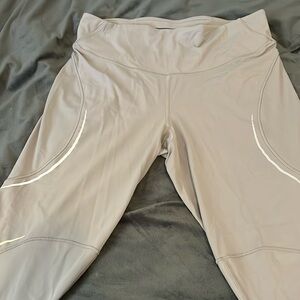 Lululemon reflective leggings. Grey.